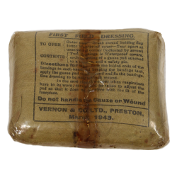 Pansement britannique, First Field Dressing, VERNON & CO. LTD., March 1943, sous cellophane