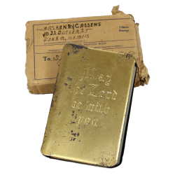 The New Testament, pare-éclats, plaqué or, "May the Lord be with you", S/Sgt. Robert Eagleson, 20th Air Force, USAAF, CBI