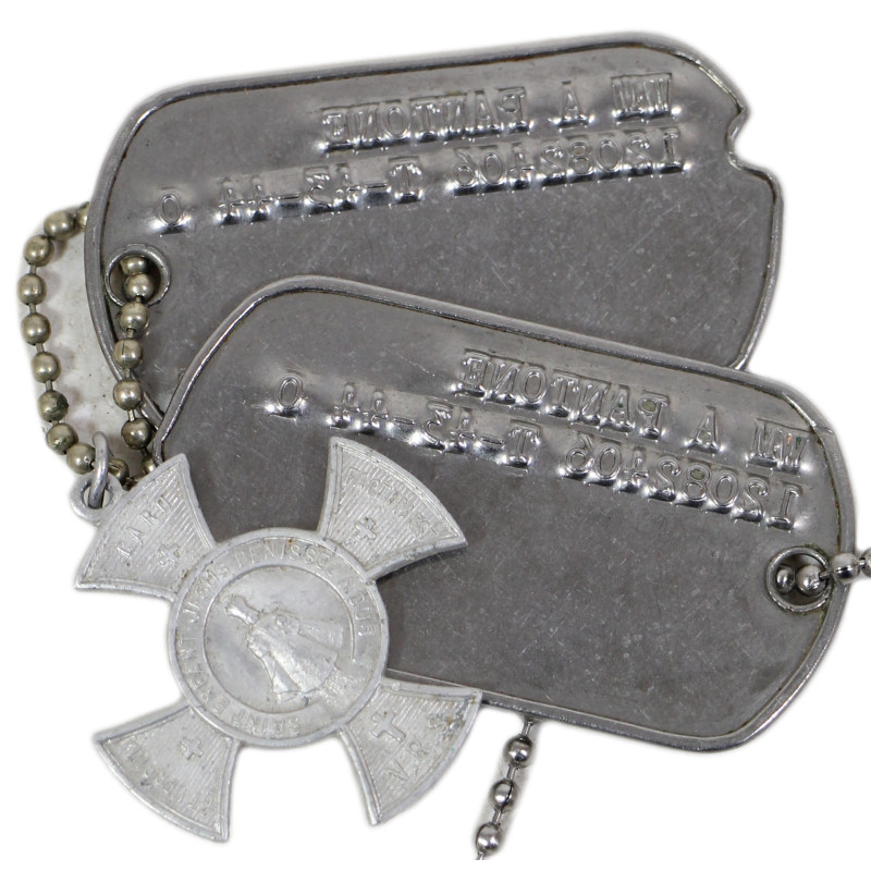 Plaques d'identité, Dog Tags, avec médaillon religieux, S/Sgt. William Pantone, Medic, 222nd Hospital Ship Co., ETO, Cherbourg