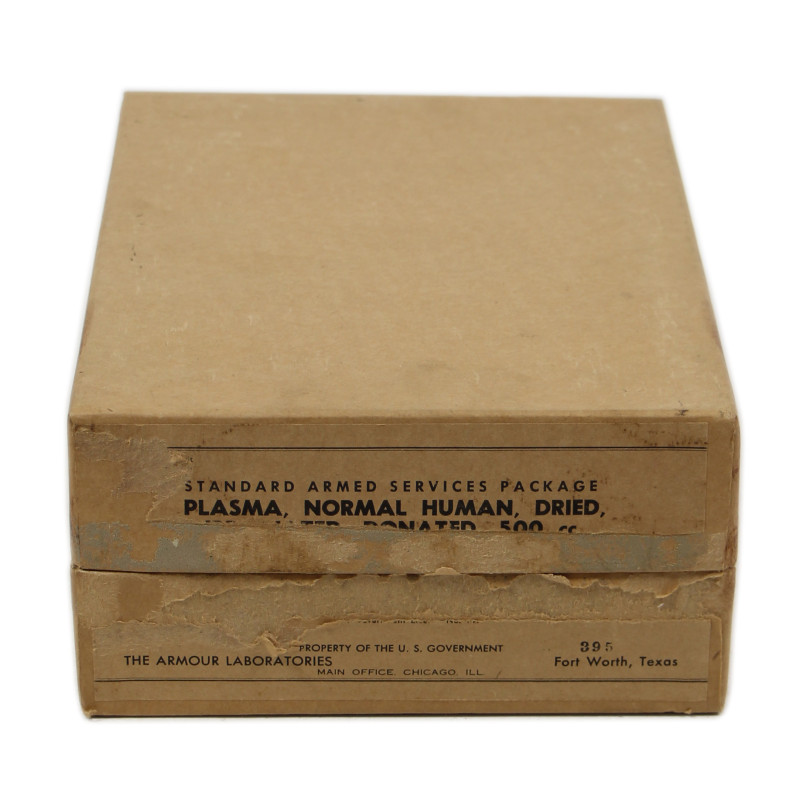 Flacon d'eau distillée pour plasma, dans son carton, Standard Armed Services Package