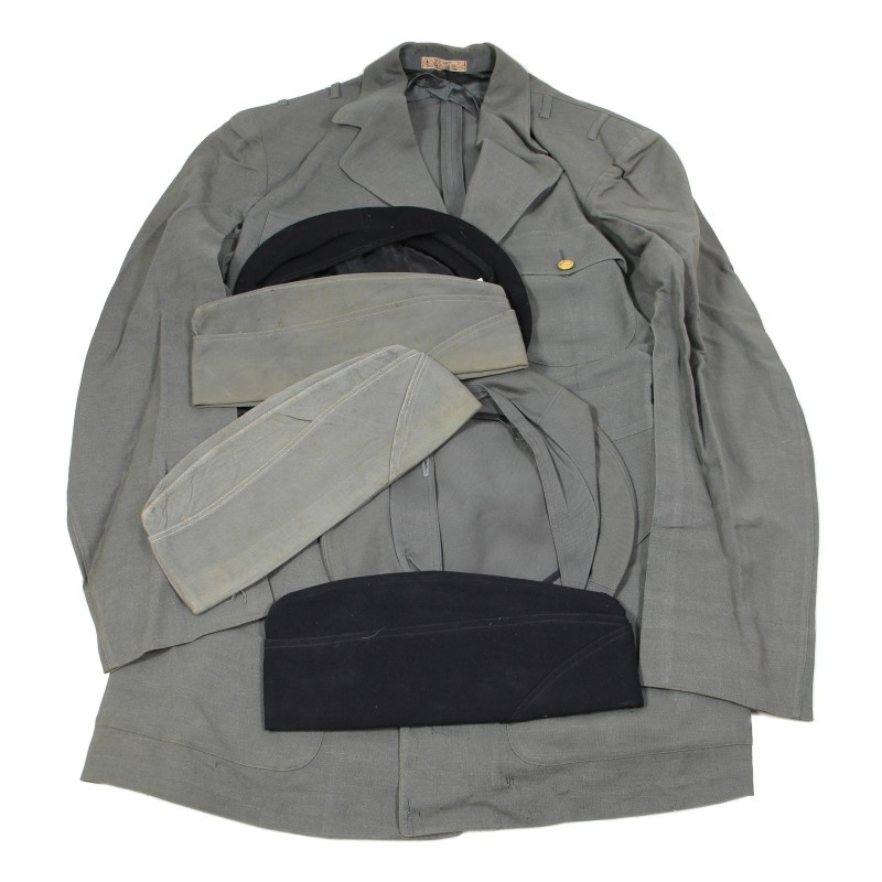 Uniforme gris, US Navy, veste nominative et coiffes