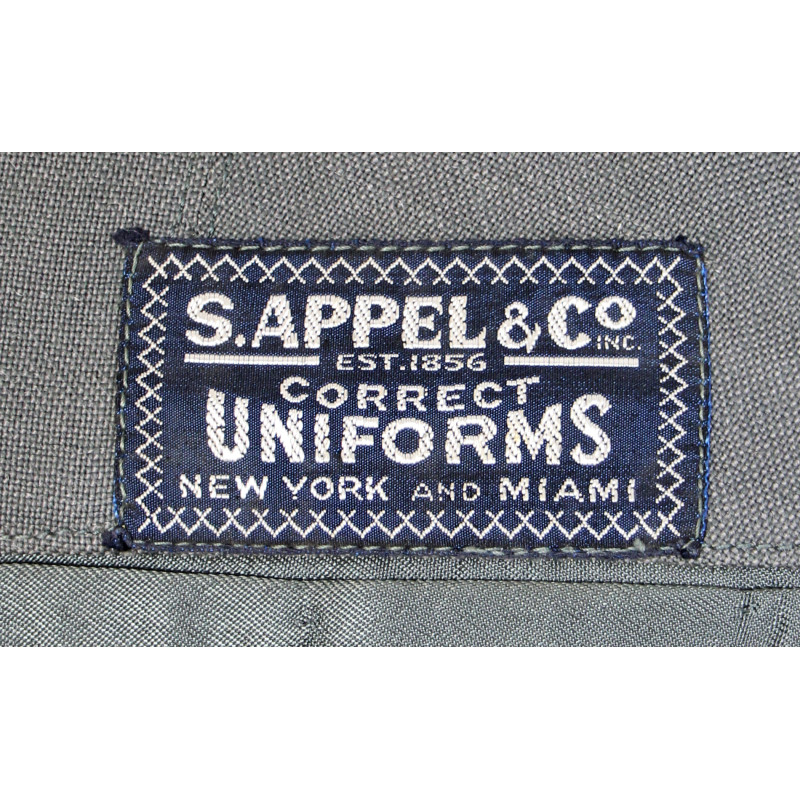 Uniforme gris, US Navy, veste nominative et coiffes