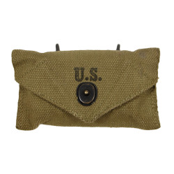 Pochette à pansement M-1924, BRUCE & THOMAS MFG. CO. 1942, avec pansement Carlisle