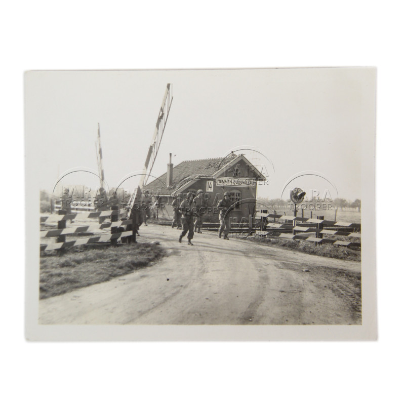 Photograph, 101st Airborne Division, Market Garden, Hemmen-Dodewaard