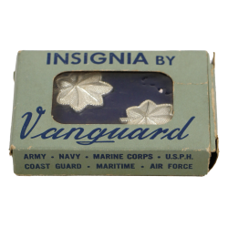 Paire d'insignes de grade, Lieutenant Colonel, VANGUARD, dans sa boîte