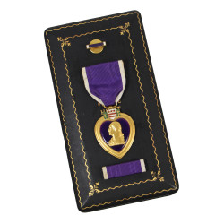 Coffret médaille, Purple Heart, Pfc. Dethlef Dethlefs, Co. B, 13th Inf. Regt., 8th Infantry Division, KIA 10 septembre 1944