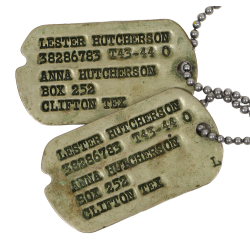 Plaques d'identité, Pfc. Lester Hutcherson, Anti-Tank Co., 413th Inf. Regt., 104th Inf. Div., ETO