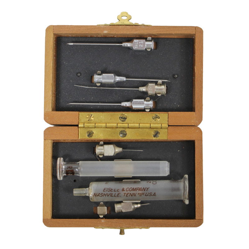 Syringe, Hypodermic, US Army Medical Department, in Case, EISELE & COMPANY