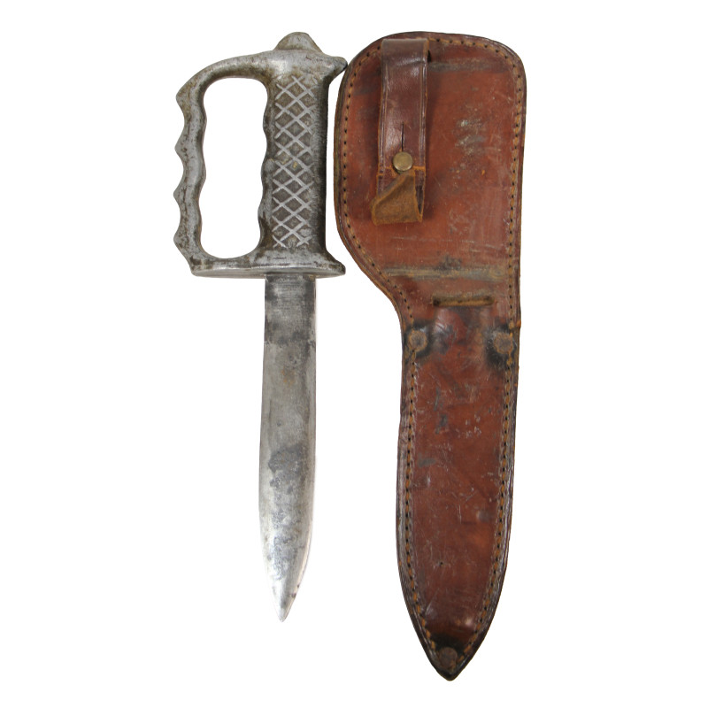 Knife, Knuckle, Made in New Zealand, with Scabbard, Leather