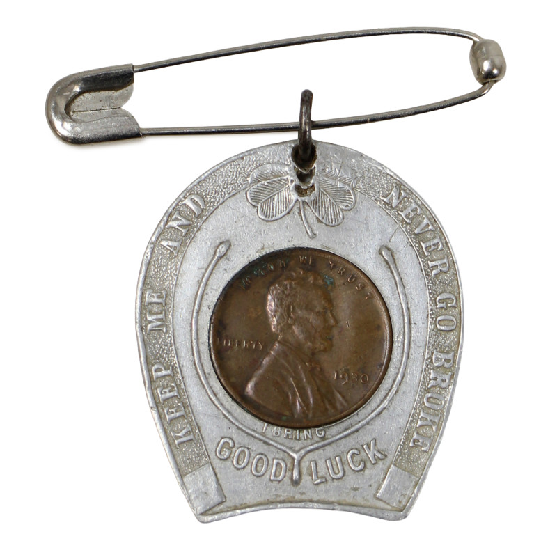 Pendentif porte-bonheur, 1930
