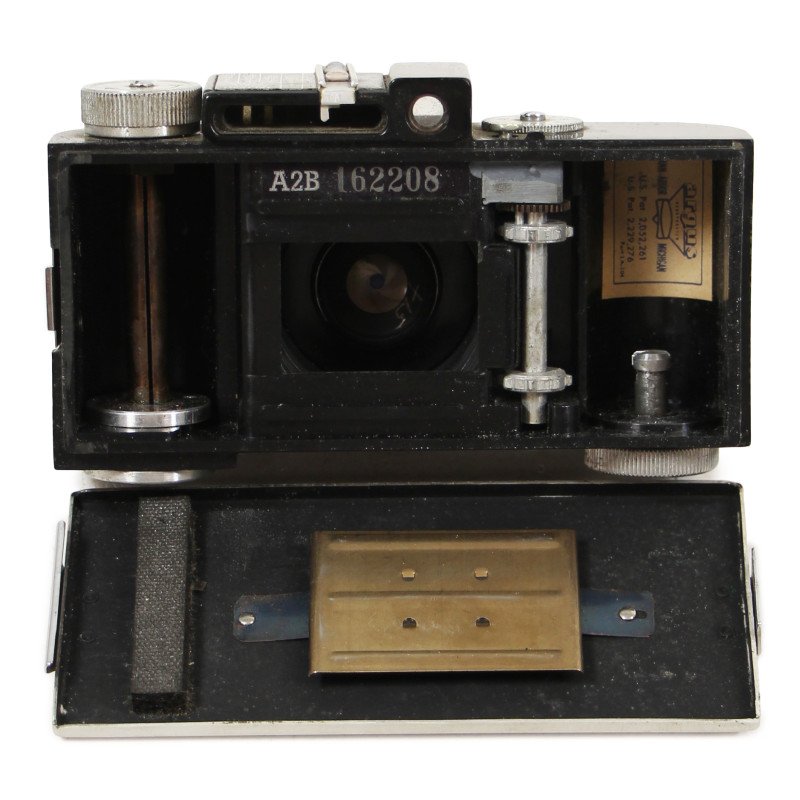 Appareil photo, Argus A2B, dans son étui