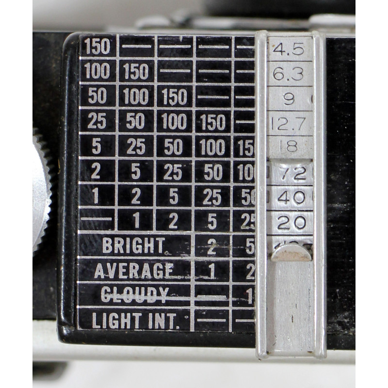 Appareil photo, Argus A2B, dans son étui