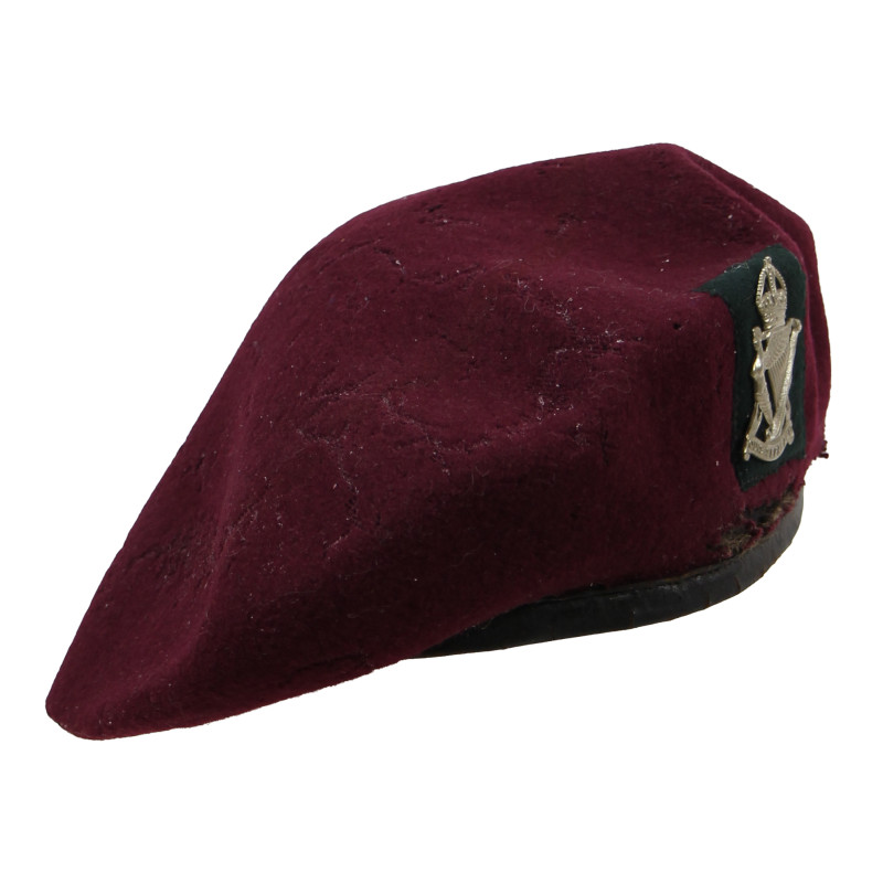 Béret amarante, KANGOL WEAR LIMITED 1945, 1st Bat. Royal Ulster Rifles