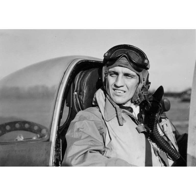 Bag, Personal Belongings, 1st Lt. Odmor Skjelbostad, 361th FS, 356th FG, 8th Air Force, USAAF, ETO