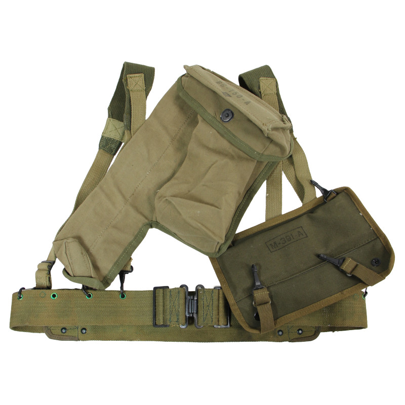 Harnais ST-54-A & ST-55-A, avec coussin M-391-A et sacoche BG-150-A, BC-1000 (SCR-300), état neuf