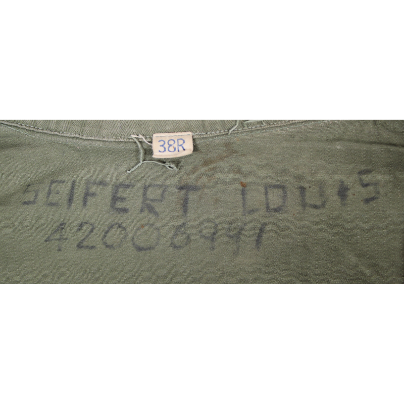 Veste HBT, imprégnée, Pfc. Louis Seifert, Co. K, 116th Inf. Regt., 29th Infantry Division, ETO