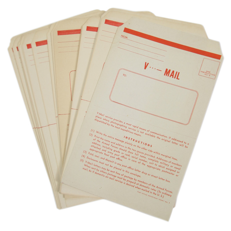 Lot de formulaires V-Mail vierges, 23 exemplaires, dans leur boîte