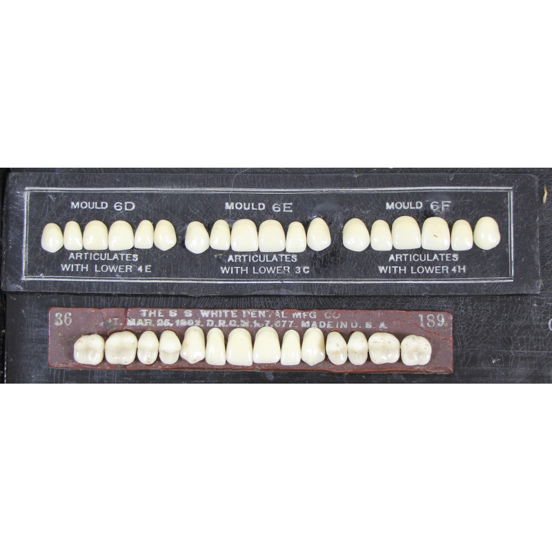 Coffret de prothésiste dentaire, Mold Guide, THE S.S. WHITE DENTAL MFG. CO.