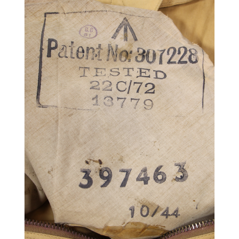 Life Preserver, 1941 Pattern, Royal Air Force, A♔M, Mae West, Medium, 1944