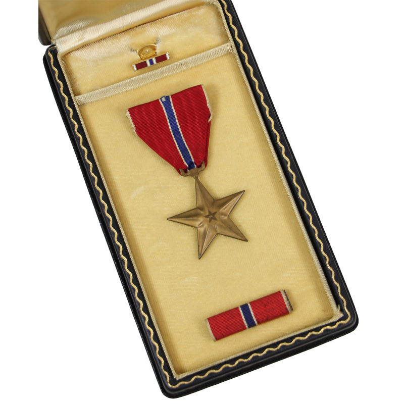 Medal, Bronze Star, in Case, Complete