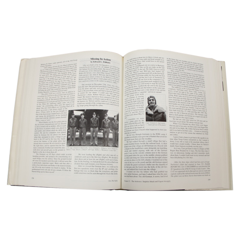 Livre, INTO THE VALLEY - The Untold Story of USAAF Troop Carrier in World War II From North Africa through Europe