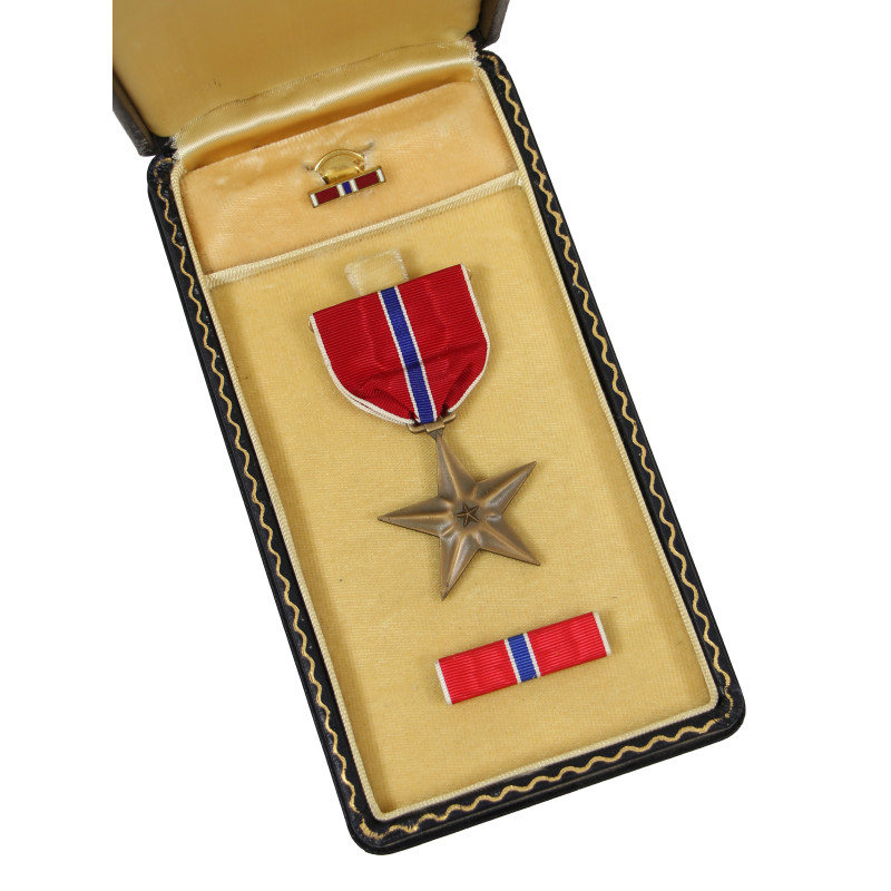 Medal, Bronze Star, in Case, Complete