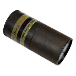 Container de grenade incendiaire AN-M14 (TH), 1943