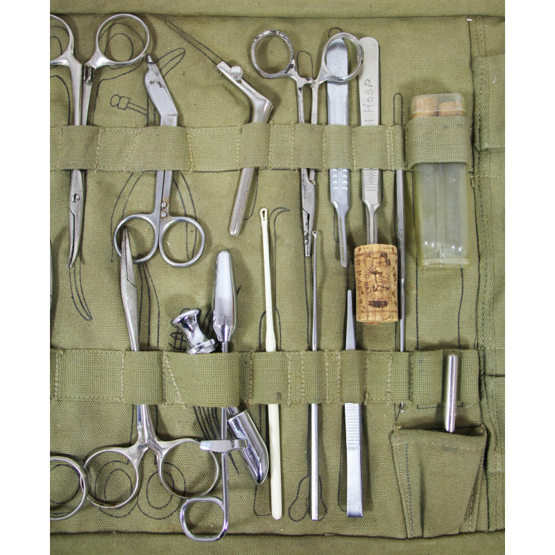 Trousse chirurgicale, Surgical Instrument Roll, WARREN LEATHER GOODS CO., item No. 9308500, avec accessoires