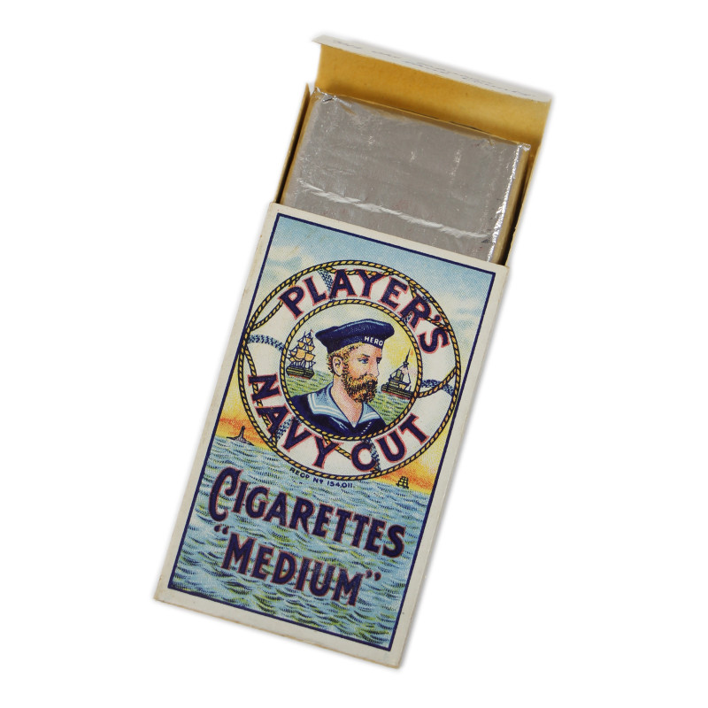 Paquet de cigarettes, PLAYER'S NAVY CUT, Medium, complet