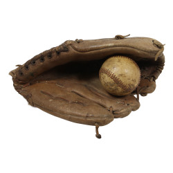 Balle et gant, baseball, Normandie