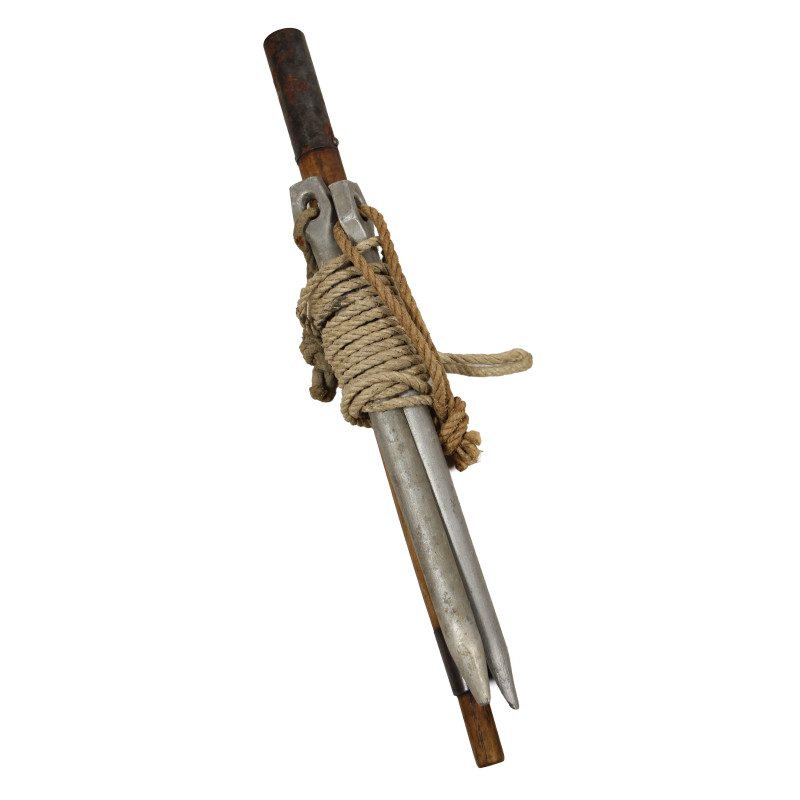 Piquets de tente allemands, aluminium et bois, 1936-1938