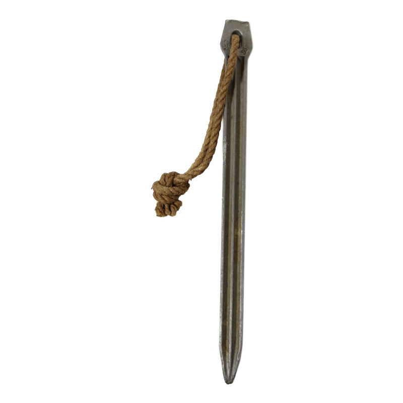 Piquets de tente allemands, aluminium et bois, 1936-1938