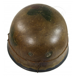 Casque de parachutiste allemand, patiné et grillagé