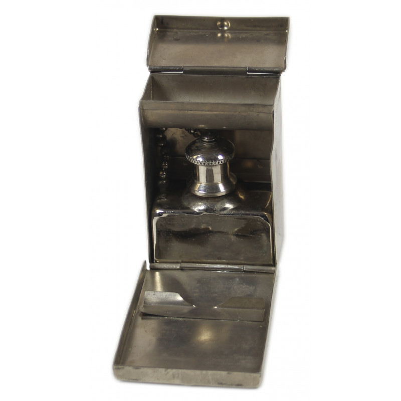 Sterilizer, Hypodermic needle, U.S.A. M.D. Sterilizer, Hypodermic needle, U.S.A. M.D.